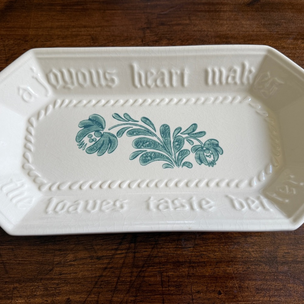 Vintage Pfaltzgraff Bread Tray – Embossed Quote